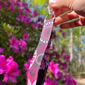 Fabric Wristlet Keyrings – Paisley & Hearts / Pink & Black